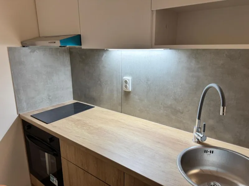 Krásný, čerstvě rekonstruovaný byt 2+kk k pronájmu, Teplice
