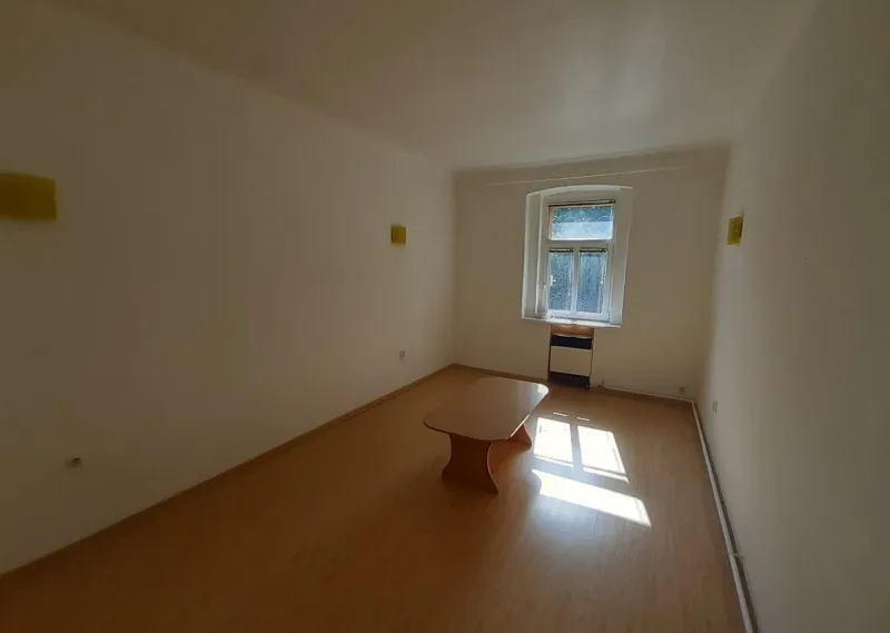 Pronájem bytu 2+1 v Chebu Americká 10 BEZ PROVIZE