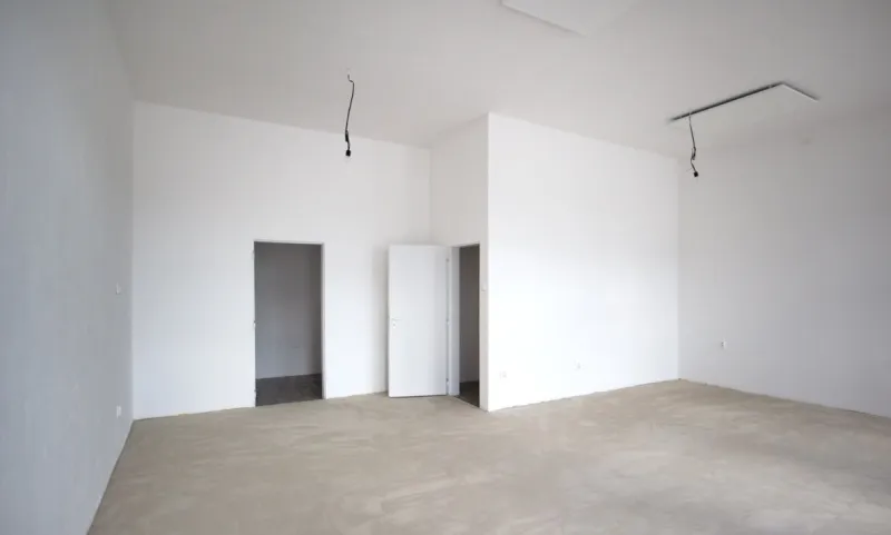 Pronájem prostor pro obchod / rychlé občerstven, Kopřivnice
