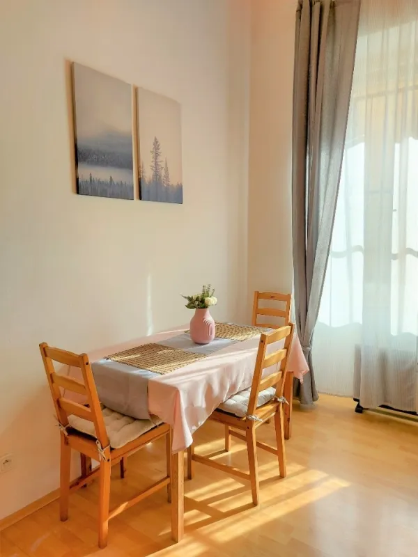 48m2 osobní vlastnictví - byt - Holešovice - 1NP +1PP