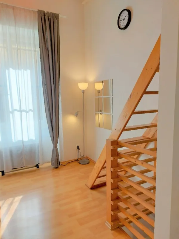 48m2 osobní vlastnictví - byt - Holešovice - 1NP +1PP