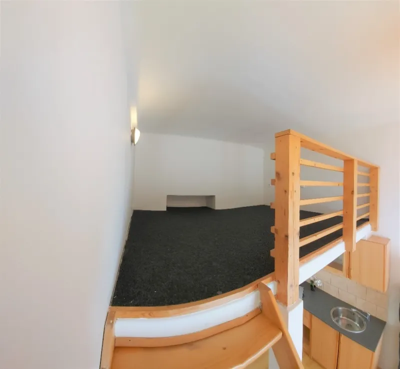 48m2 osobní vlastnictví - byt - Holešovice - 1NP +1PP