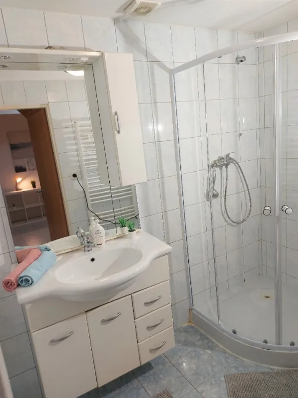 48m2 osobní vlastnictví - byt - Holešovice - 1NP +1PP