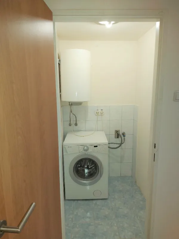 48m2 osobní vlastnictví - byt - Holešovice - 1NP +1PP