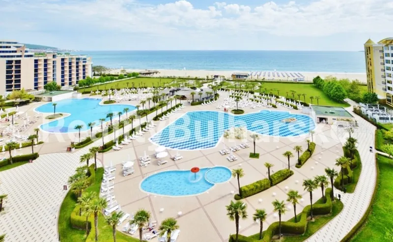 Slunečné pobřeží, Bulharsko-Prostorný apartmán 2+kk 82M2
