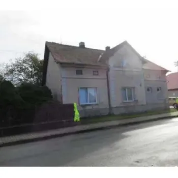 Rodinný dům s pozemkem v obci Břehy