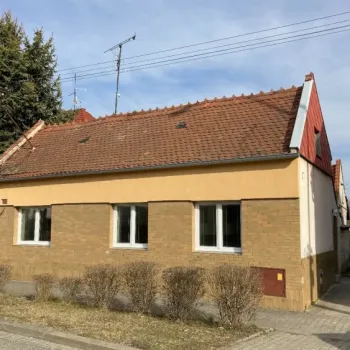 Pronájem staršího RD ve Starém Městě u UH